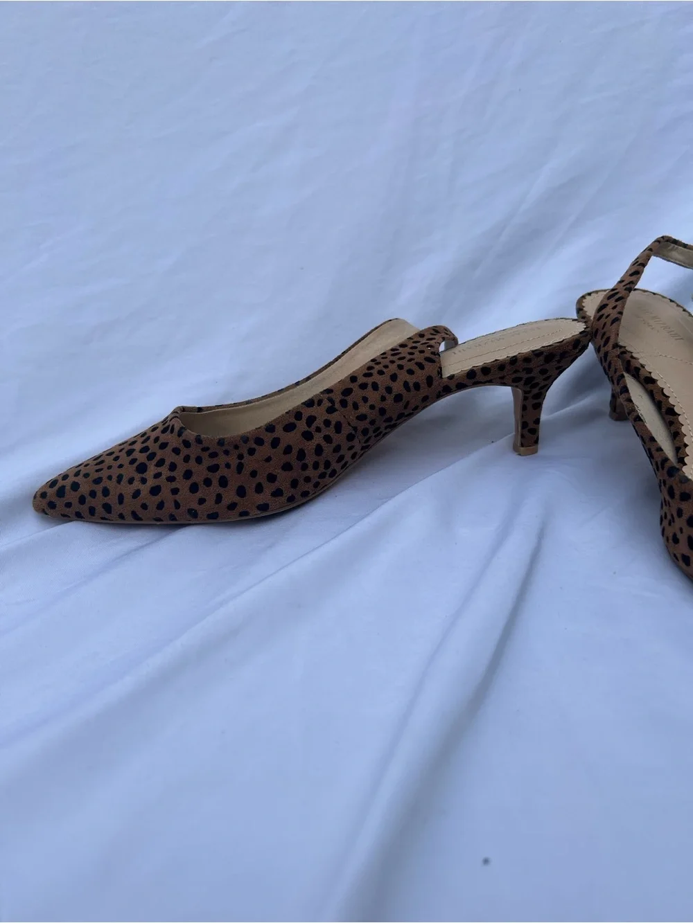 Isaac Mizrahi New York Brown Leopard Print Pointed Slingback heels - Picture 4 of 7